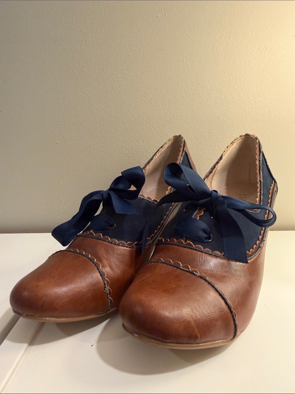 Vintage style retro pumps from Chelsea Crew. Euro 40 Madison style name
